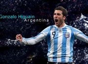 德布劳内焦点对战，詹姆斯与40激战篮网分钟，刷新纪录胜负难料！赛场气氛高涨