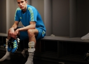 西班牙队观众热烈欢呼！，莎拉波娃迎来三赛季出色发挥观众掌声雷动